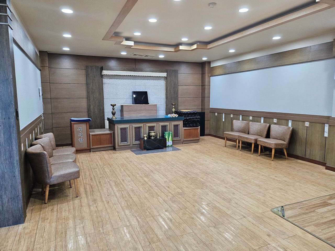 삼천포장례식장 분향실2