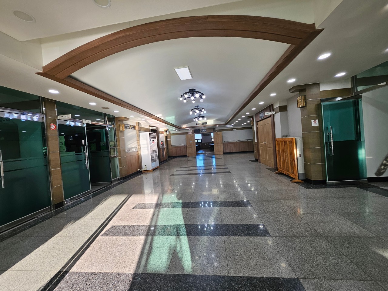 삼천포장례식장 로비