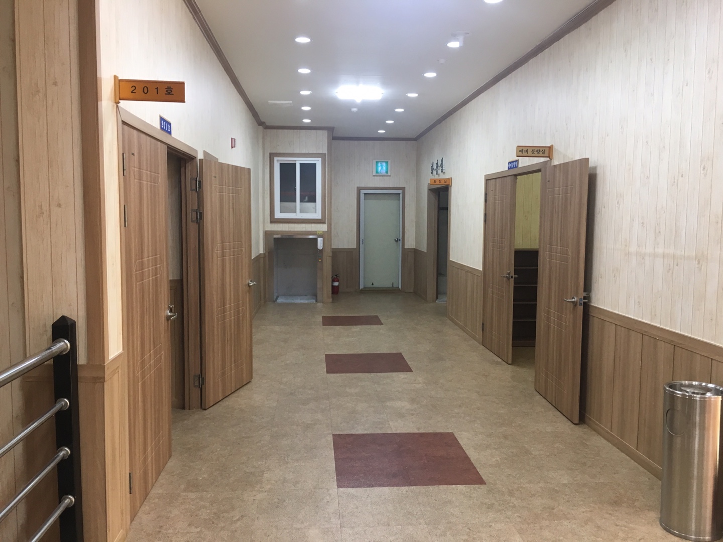 영덕전문장례식장 2층복도