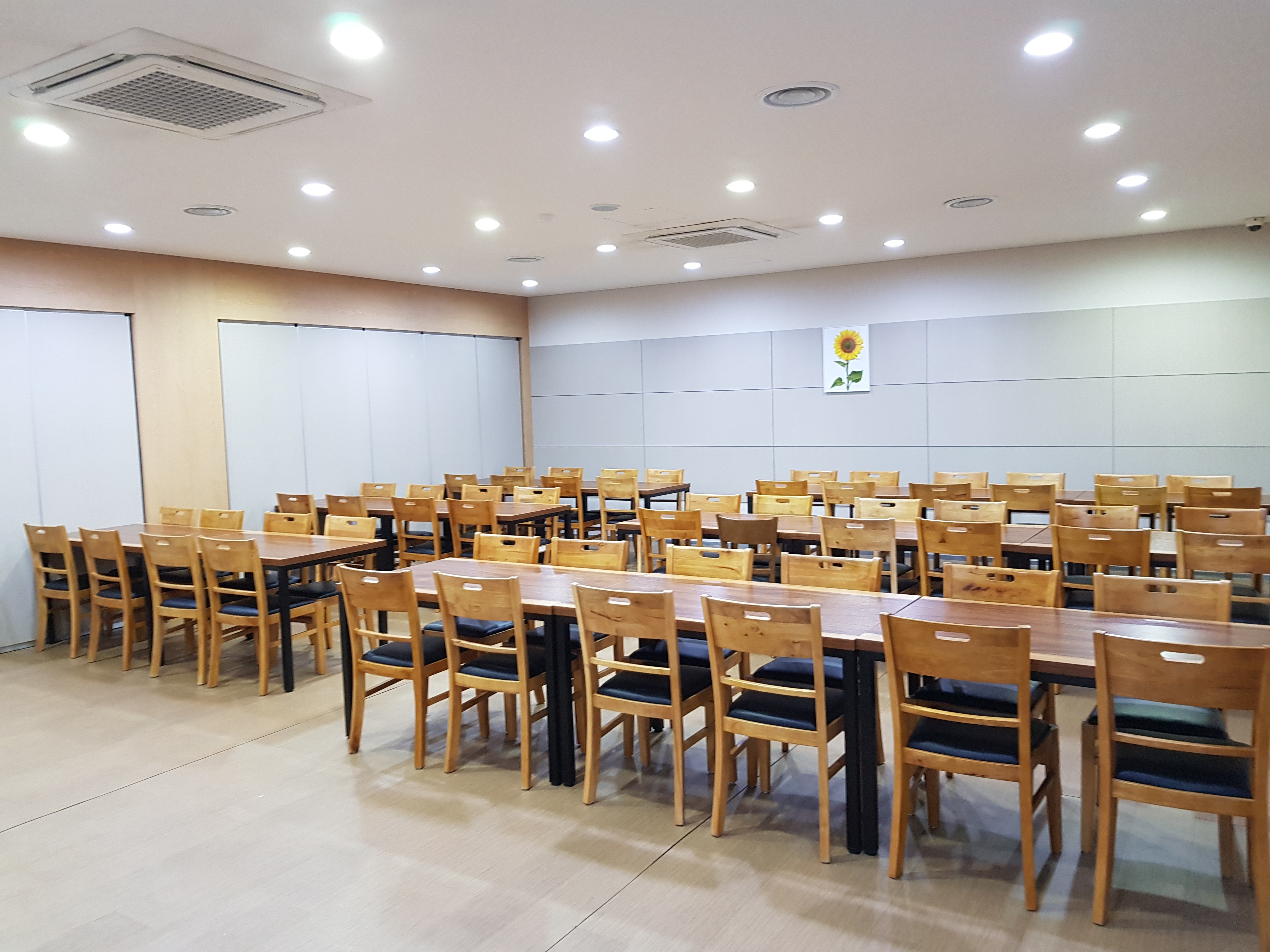 사천시농협장례식장 2층 조문객실