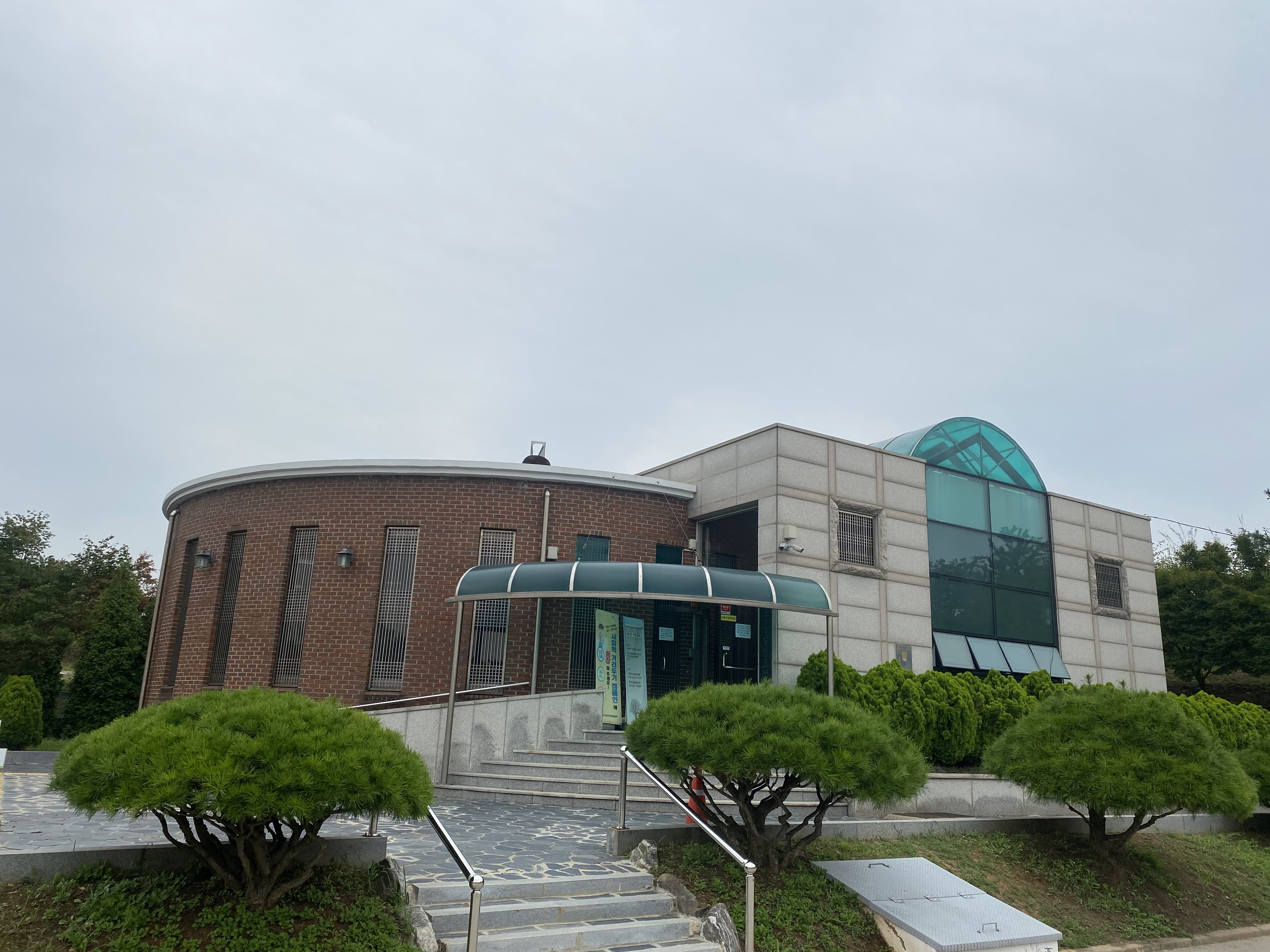 태안군 공설 영묘전 납골당 시설 사진 3