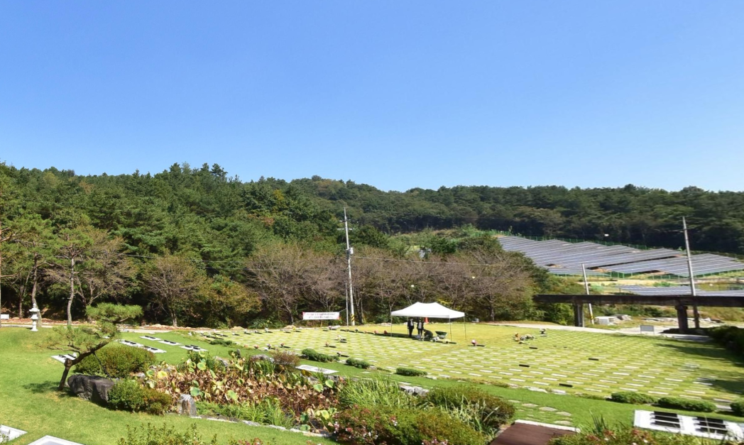 (재)영호추모공원 매화동산 전경