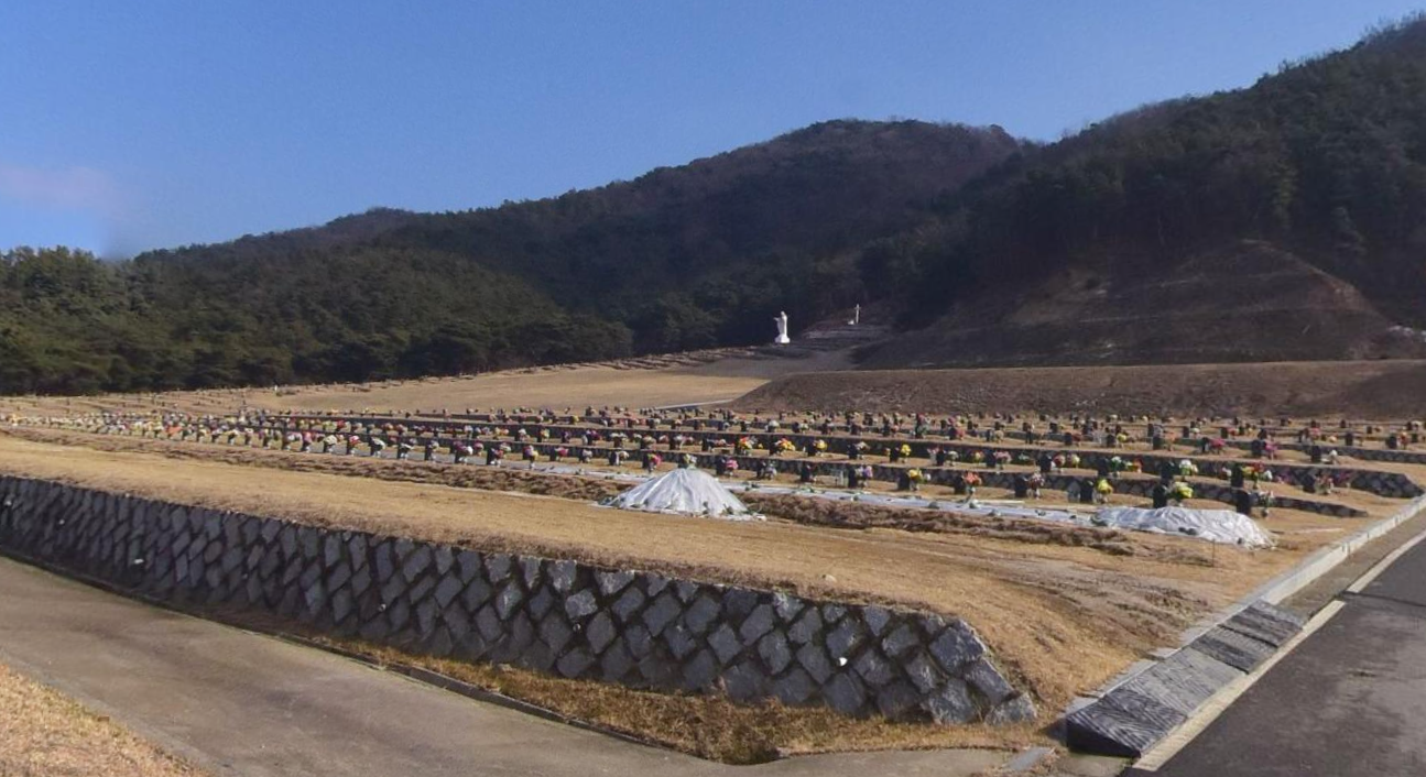 천주교가덕공원묘지 전경