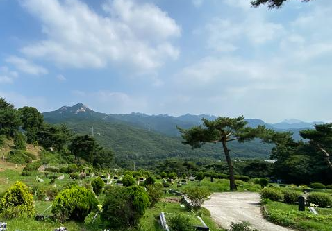 방성리공설묘지 전경