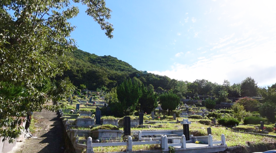 백운공원묘원 제1묘원 (납골당) 전경