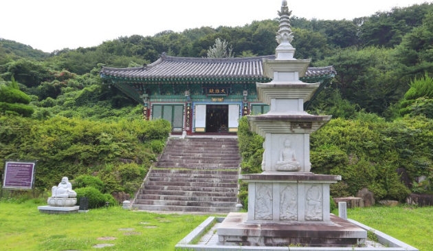 불조사 휴안추모관 전경