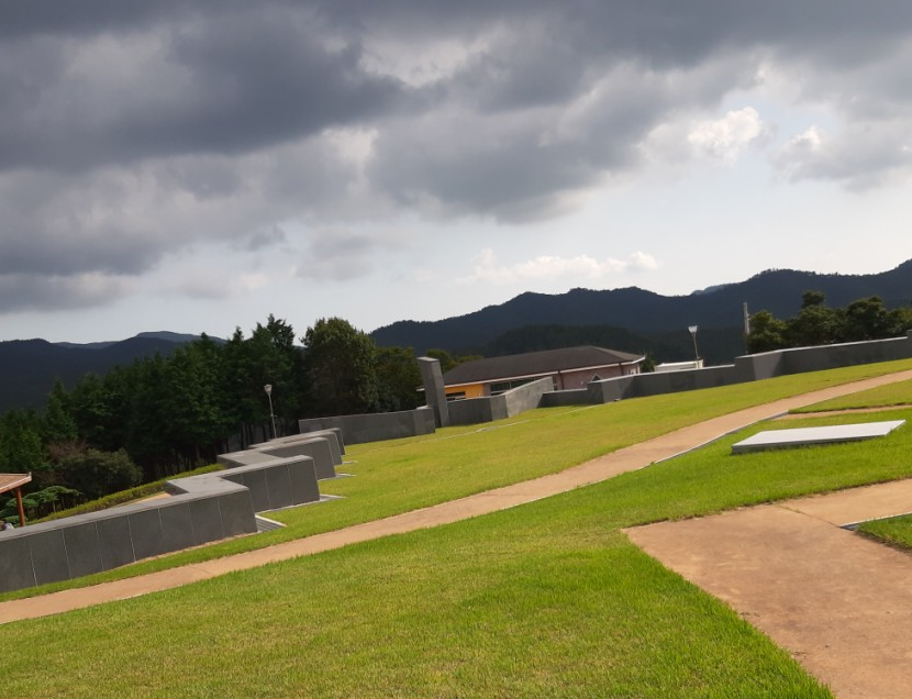 보배숲추모공원 봉안담 전경