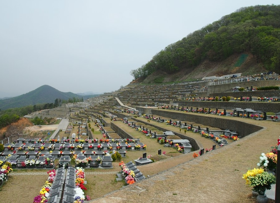갑산공원묘원 (납골당) 전경